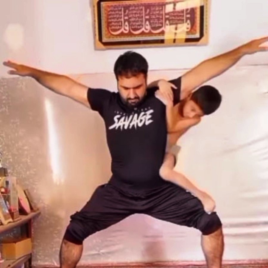 Fastest Time to Climb Around a Person