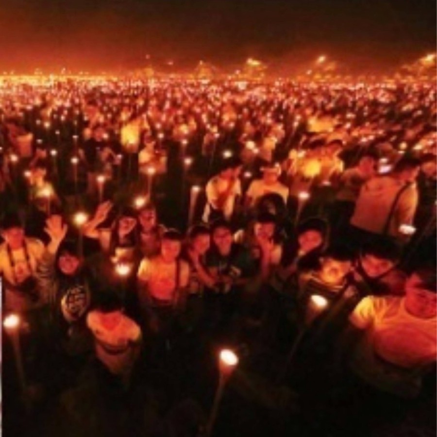 Largest Flaming Image Using Candles